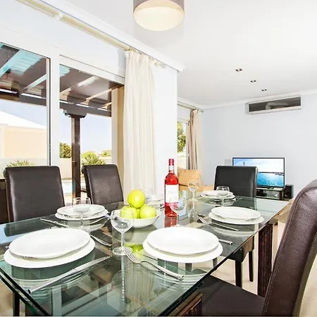 Villa In Playa Blanca Sleeps 8 Includes Swimming Pool Air Con And Wifi 4 Playa Blanca