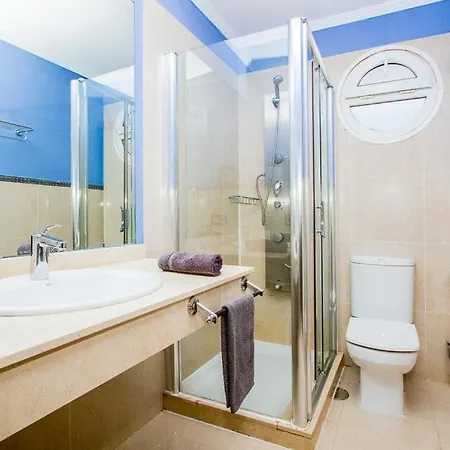 Villa In Playa Blanca Sleeps 8 Includes Swimming Pool Air Con And Wifi 4
